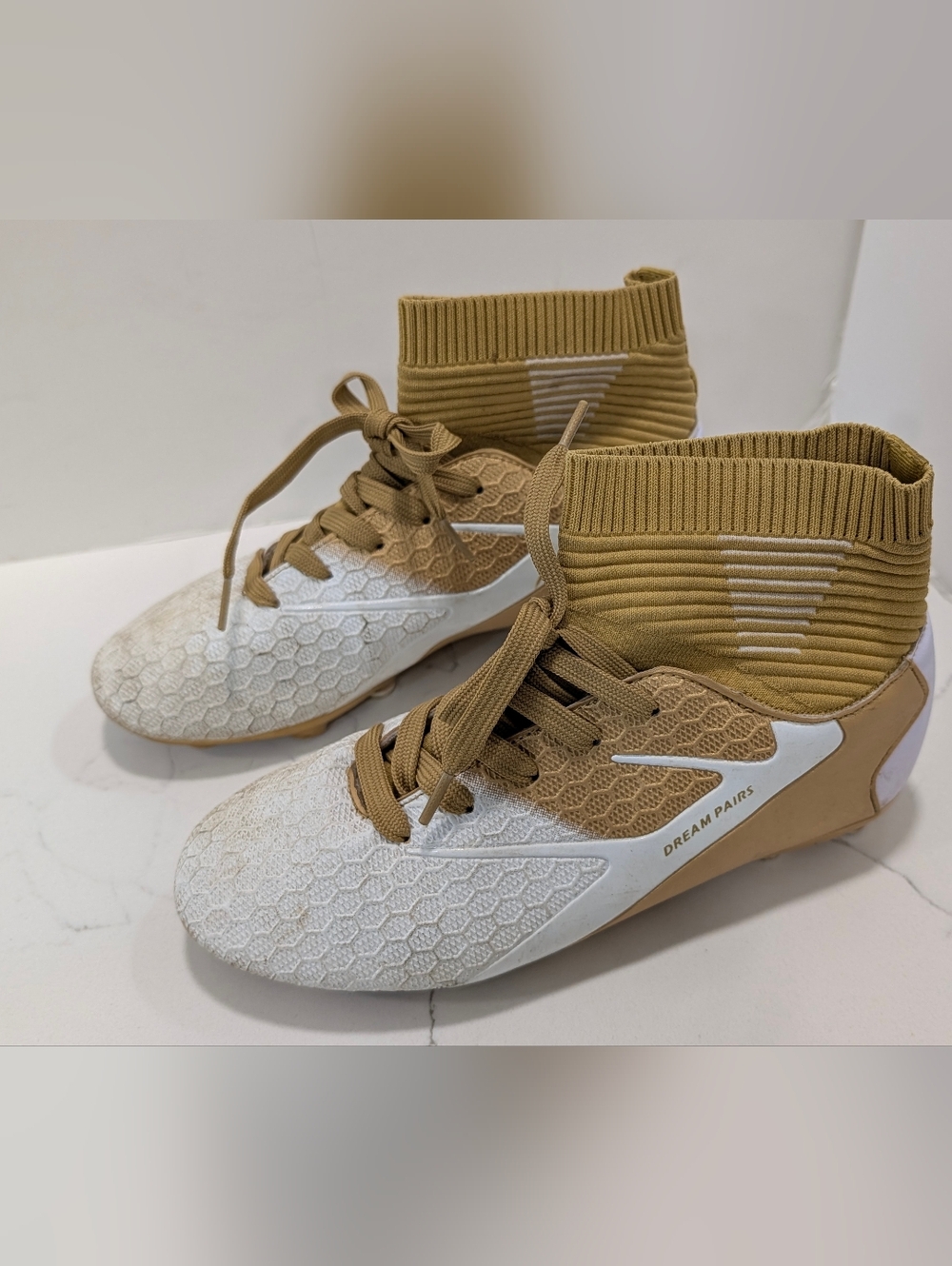 DREAM PAIRS KIDS Boys Girls High Top Youth Football Cleats Shoes Gold White Sz 5